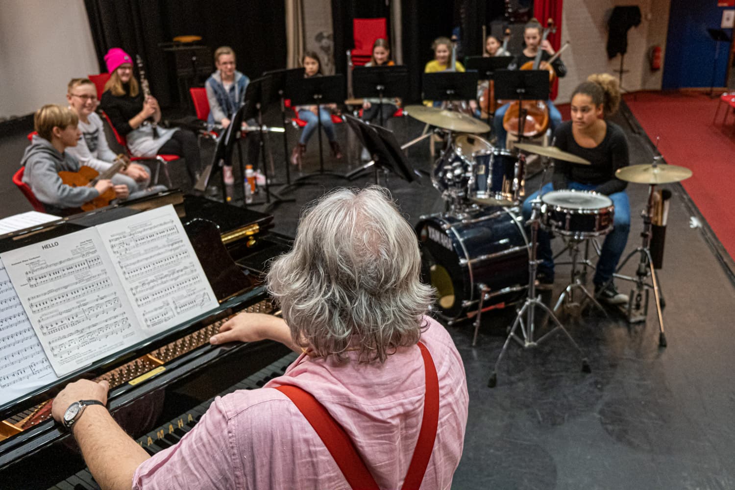 Samen muziek maken in een ensemble: orkest maakt samen muziek