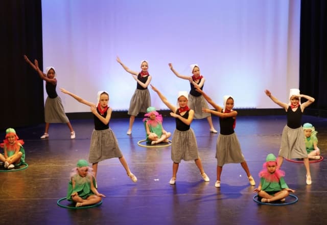 Klassiek ballet mensen die dansen