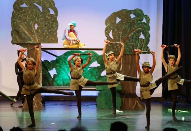 Klassiek ballet dansende mensen