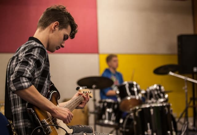 POP'sCOOL Lelystad drummende jongen