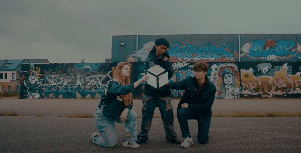 Video bij "The Cube"